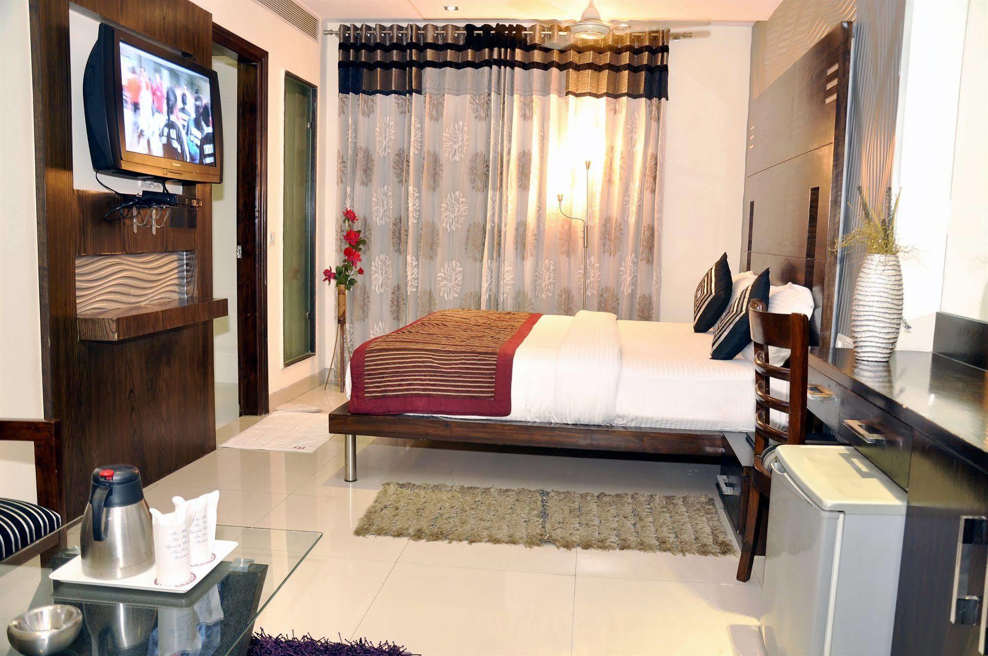 Hotel Delhi 55 -City Center Νέο Δελχί Εξωτερικό φωτογραφία