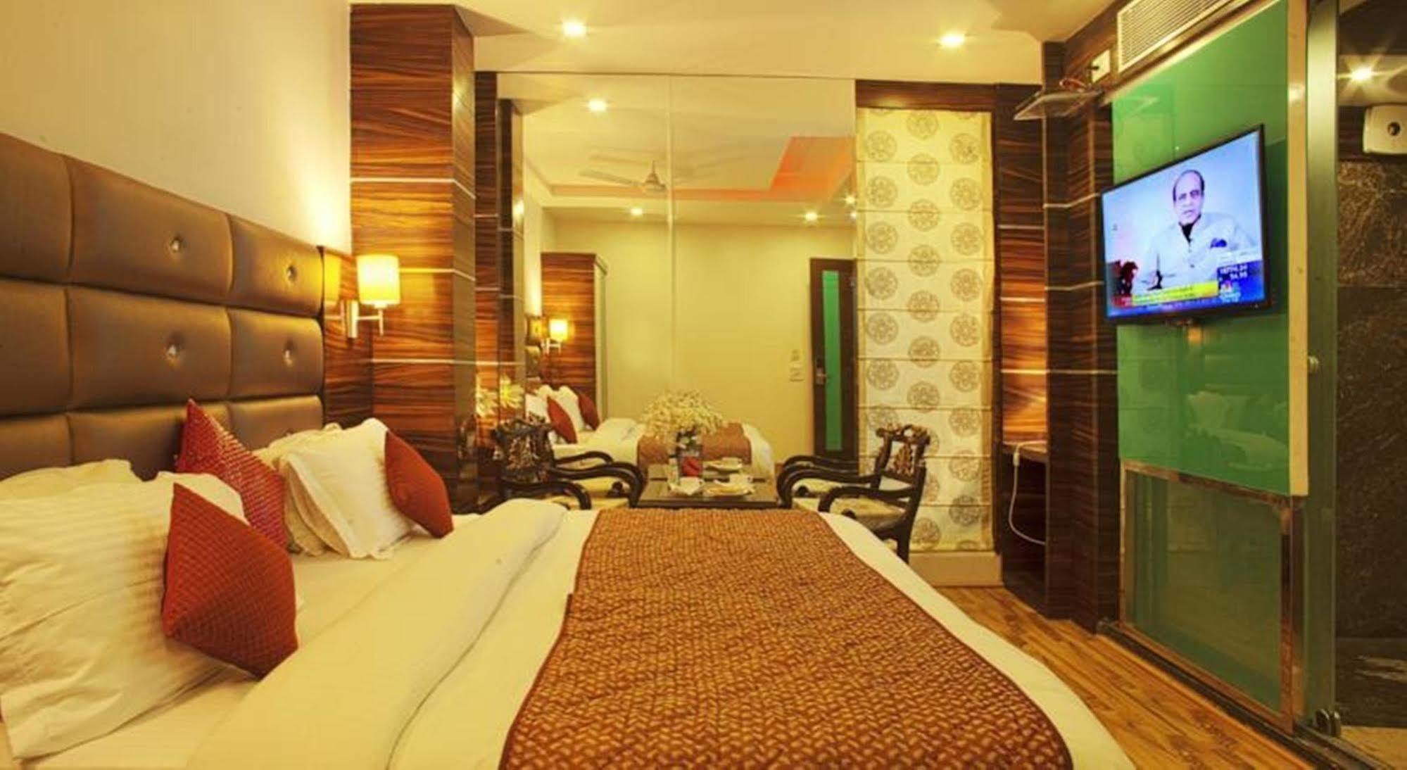 Hotel Delhi 55 -City Center Νέο Δελχί Εξωτερικό φωτογραφία
